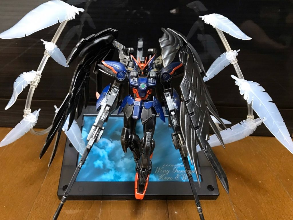 セラフィムフェザー塗装前です。
違和感しかない!