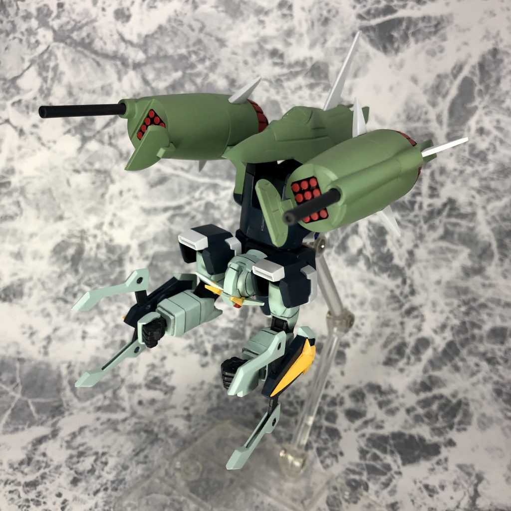 ＭＡ形態として載っているこの状態なかなかシュールです
チェストフライヤーがかわいそうですね