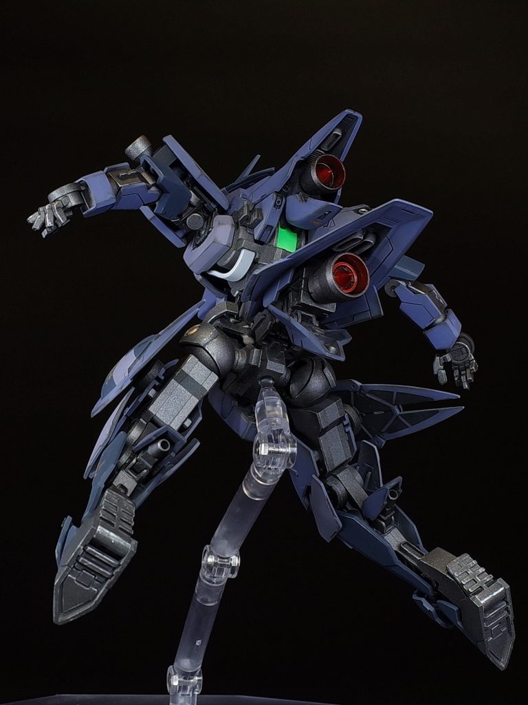 フルブースト
背中・尻・腿の装甲は稼働します