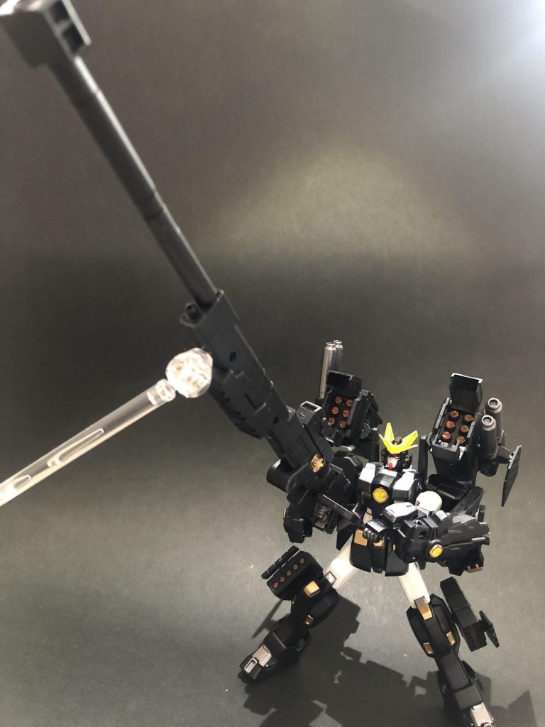 必殺技というほどでもないですが、
両手の銃を連結させて撃つ&その他も一斉掃射。
ほぼ戦車時と一緒ですね。
そして、クロガネにはさらなるパワーアップ形態が!?