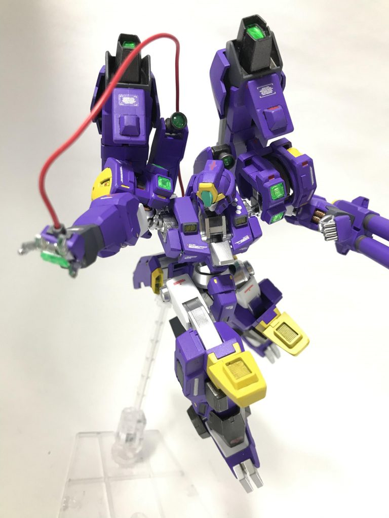 その威力は凄まじくナノラミネート装甲を
軽く突き破る