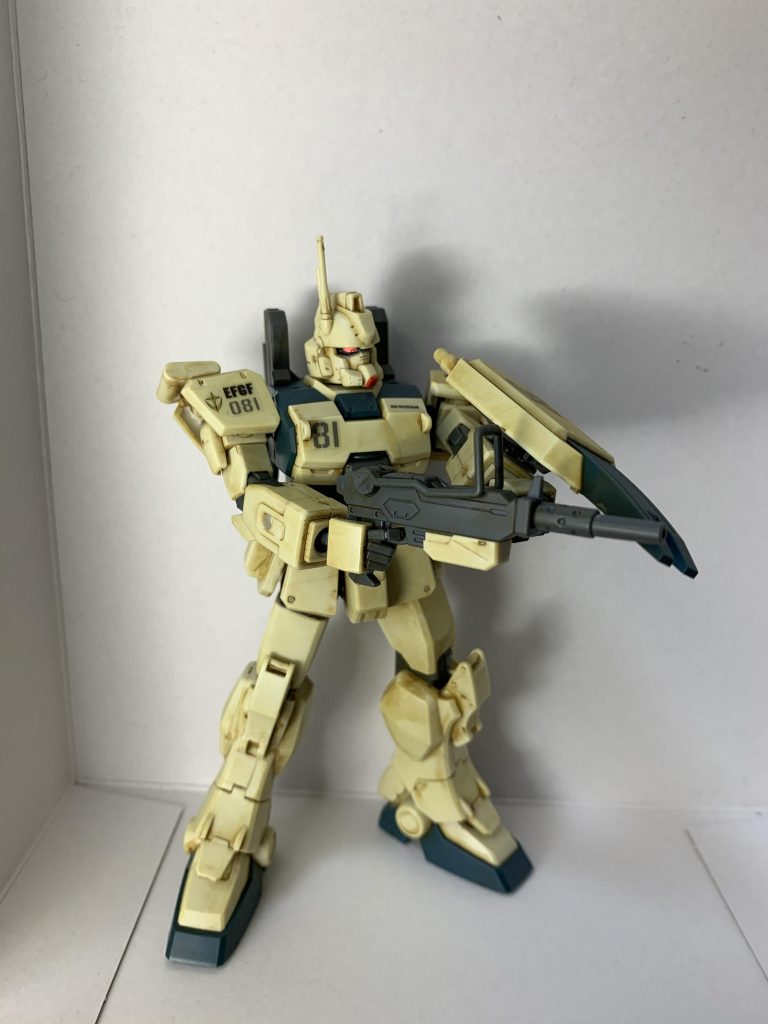 作品未視聴なので変な武器の持たせ方してると思います。