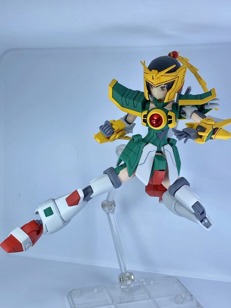 無影脚。足首関節は、ドラゴンガンダム作成されていた方のを参考に、ビギニングDの引き出し関節を仕込んでます