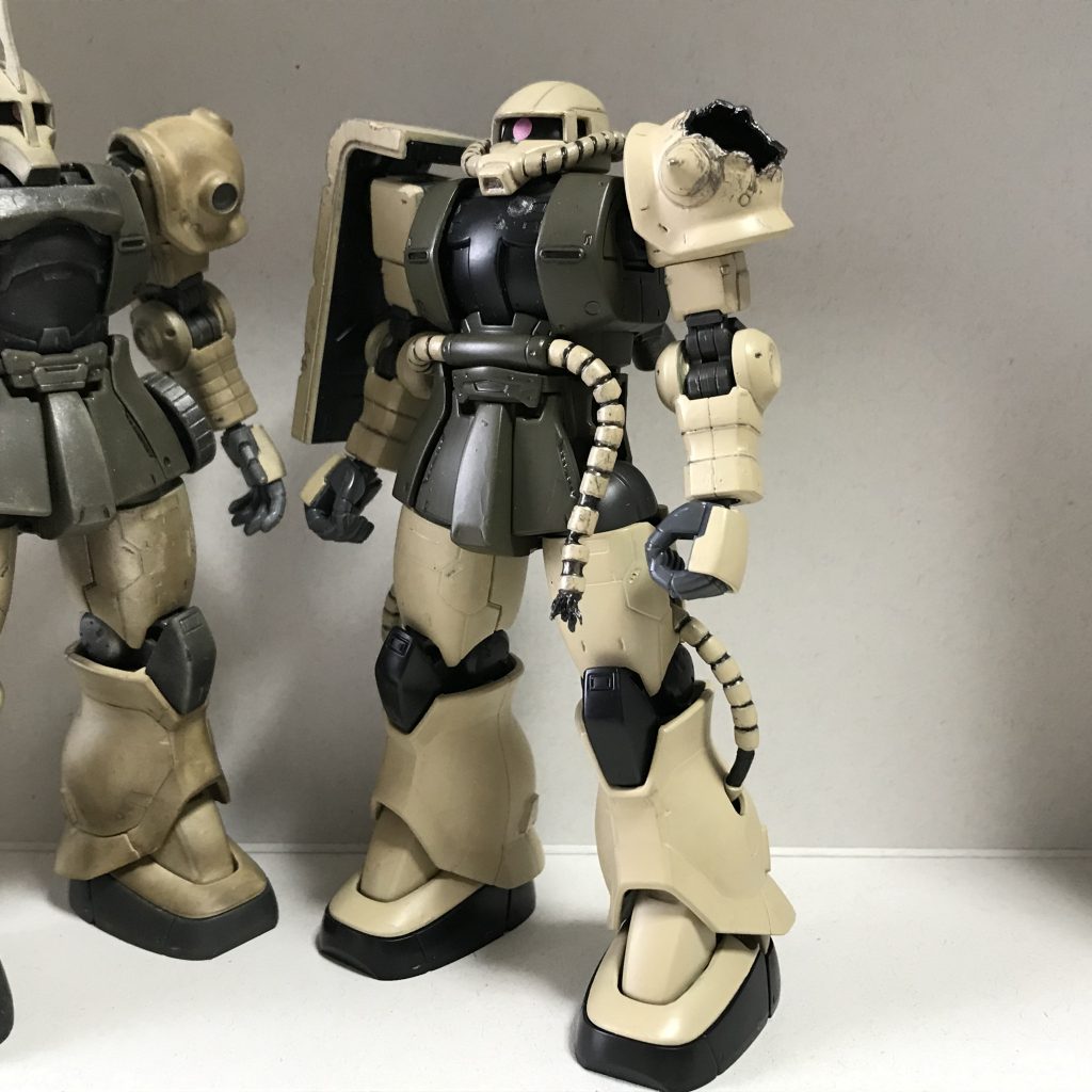墨入れとウェザリング前の状態です。テイストは全体的に先日作ったトップ機に合わせました。