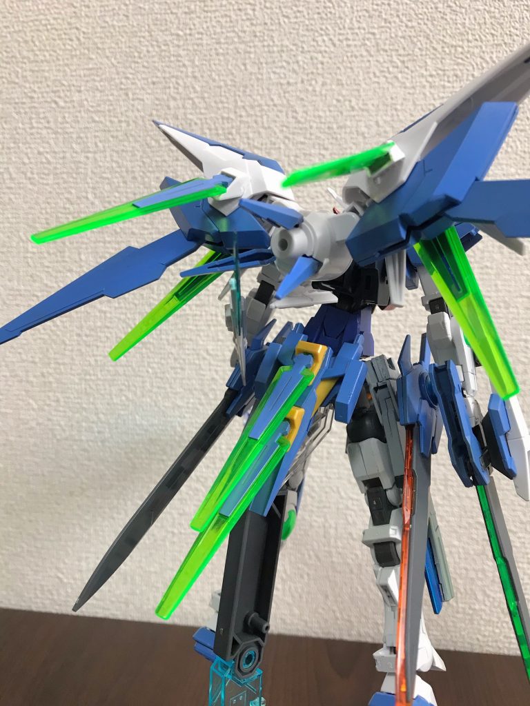 agefx からCファンネルを搭載させてみました。
これで相手を牽制してその隙に斬りかかるといった運用法を想像してます!