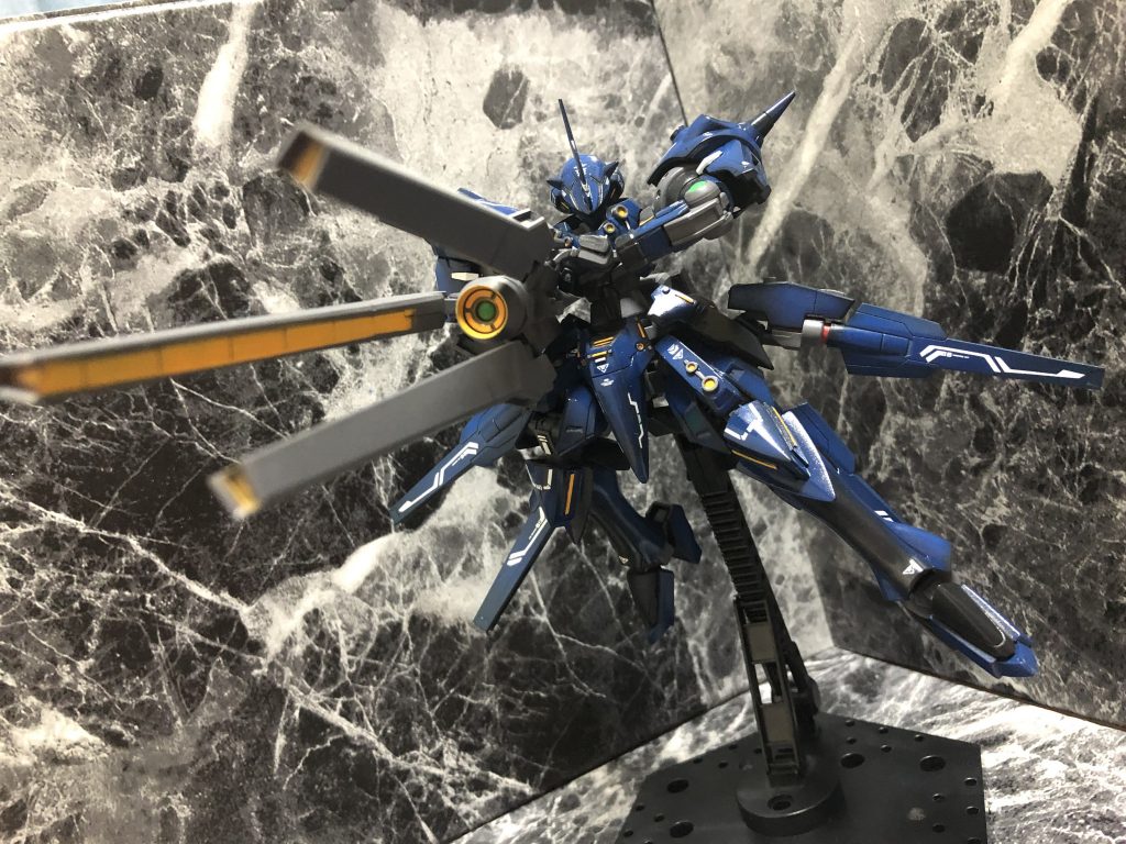 GNメガランチャー
ガデッサのメイン武装だが本機もGNZシリーズ(「ガ」シリーズ)のため装備可能。
基地への大規模な襲撃や戦艦への強襲を行う時に扱うことが多い。