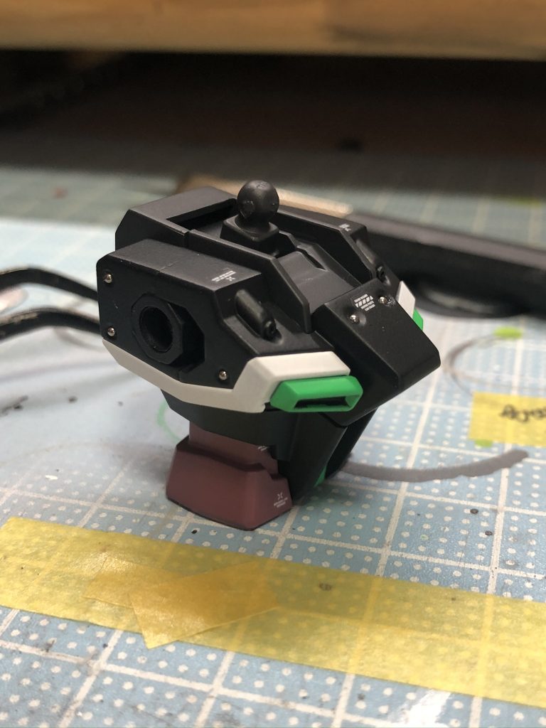 胴体部分にはメタルボールを埋め込み。