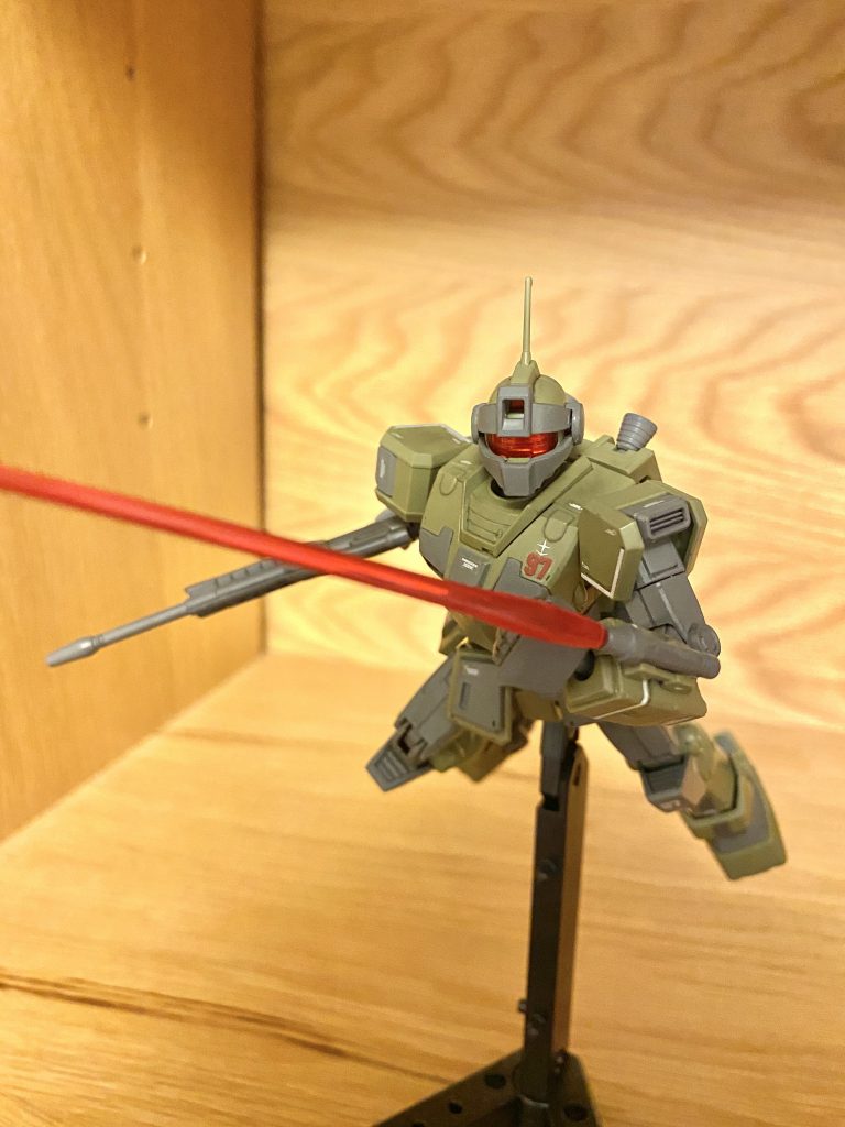 [](URL)全身艶消しの後、ウェザリングマスターで多少汚す事で陰影や面を強調させています
肘辺りが分かりやすいでしょうか？