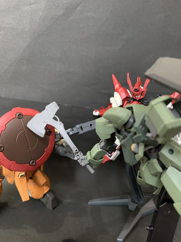 仲間のピンチを救ったりします。