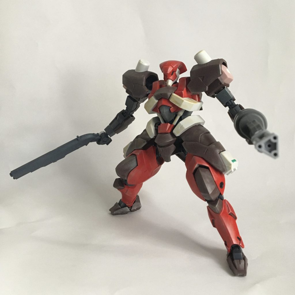 ショットガンとガトリングガンの2丁持ち。