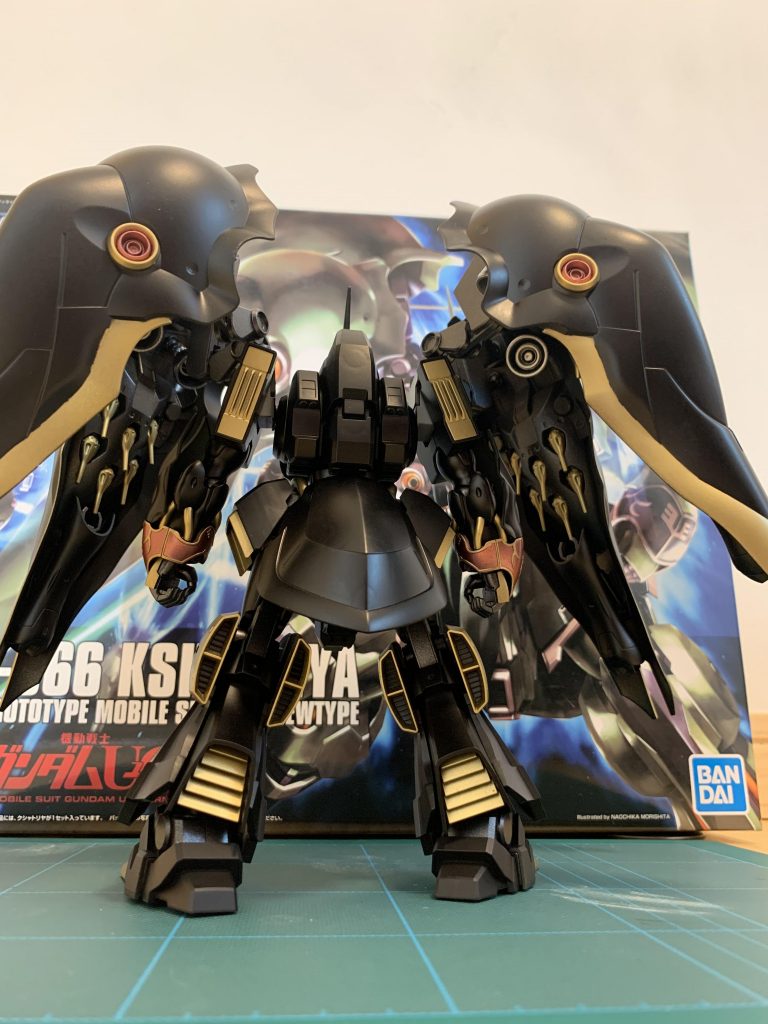 背後から
バインダーのマスキングが甘かったので境界面がガタガタです^_^