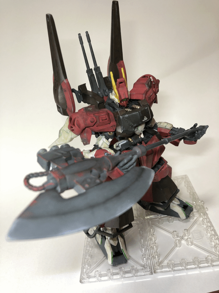 ◻️兵装⑥ サイコセンサー
起動後、グレイズヘッドからガンダムフェイスが出現
エイハブリアクターが臨界状態となって、目視できるほどの高濃度のエイハブウェーブが発生する
主に頭部、胸部からエイハブウェーブが溢れるが、肩や腕などからも溢れることがあるためガンダムフレームのあらゆる箇所から発生すると推測できる