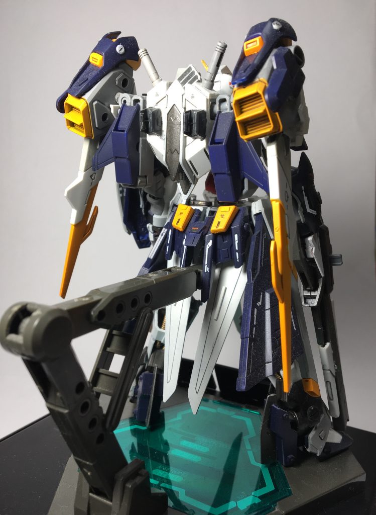 〜リア〜
両ブースターに付いているテイルブレードはファングです。