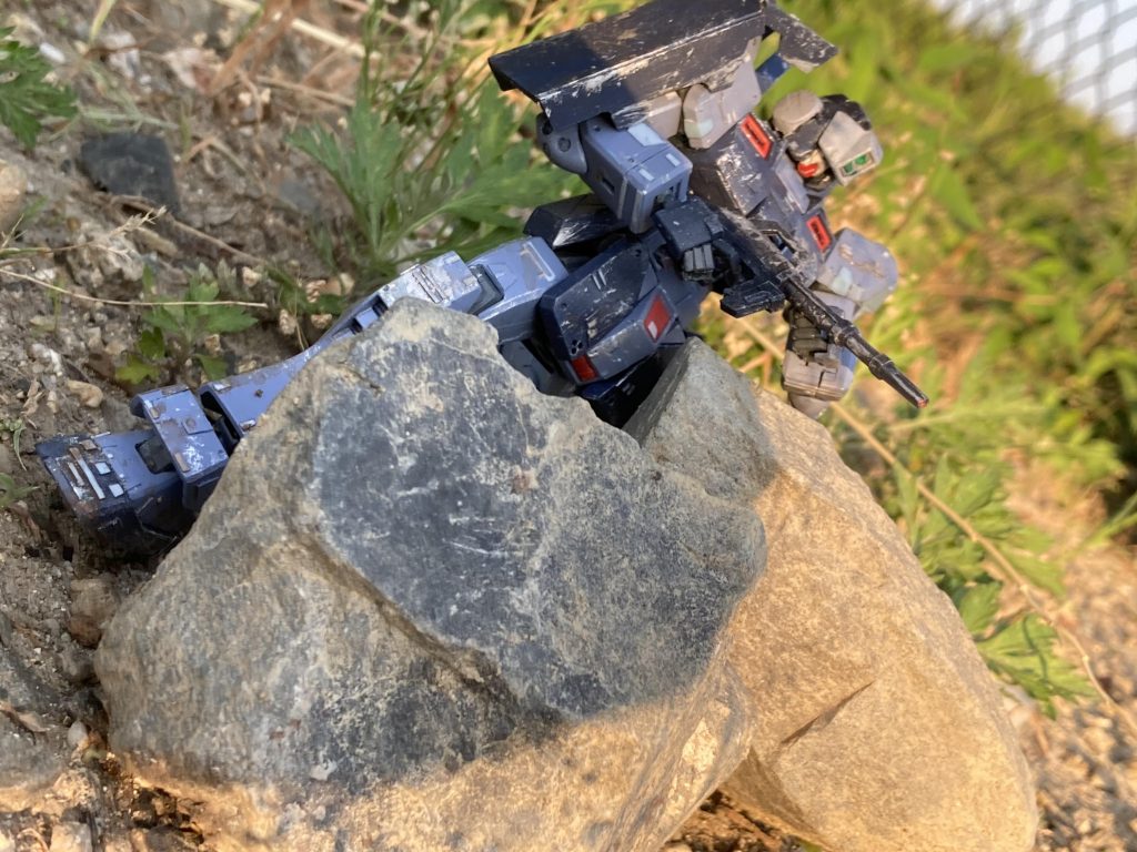 本機は、一年戦争終盤に、少数が量産されたジムスナイパーⅡのうち一機を民間軍事組織が買い取り、地球でジオン残党と戦い続け損傷と修理を繰り返して生まれた機体である。