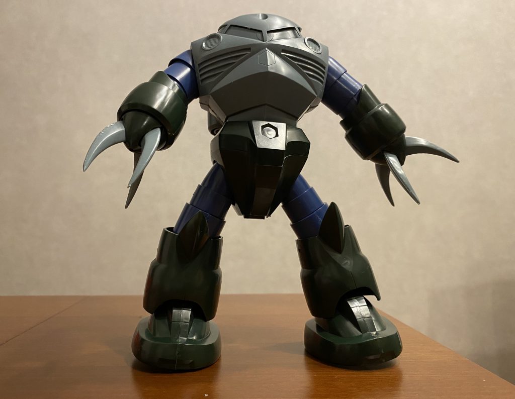 在りし日の姿。旧キットの美しさにほれぼれしていました。
たぶん、ホントはこの段階では接着せずに、テープで仮組みするんですよね、きっと、、、。