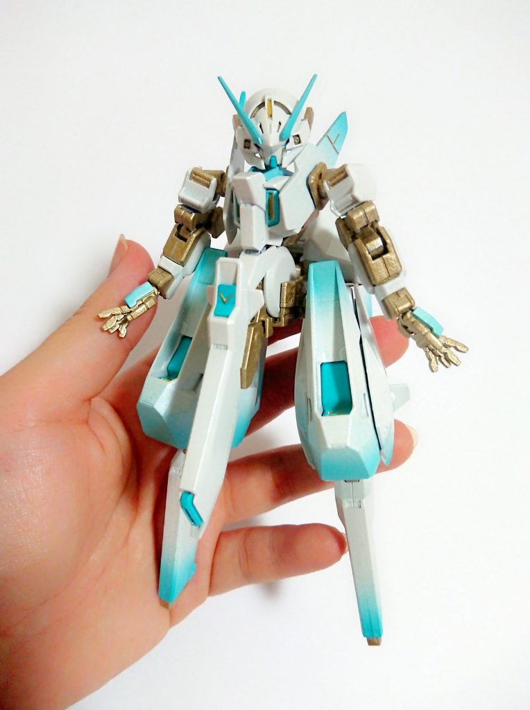 ゴールドのラインはネイルシールです。
これはシールを貼る前。

完成前とはいえ、手の上に乗ってる姿が可愛いです。とても。

ウーンドウォートはもう一個キットを持ってるので、またチャレンジしてみたいです。





と、大したことも書いておりませんが最後まで見てくださってありがとうございます！


ガンスタさん再登録させていただいたので、また機会があれば投稿させていただきますのでよろしくお願いします！

すえ王様万歳！