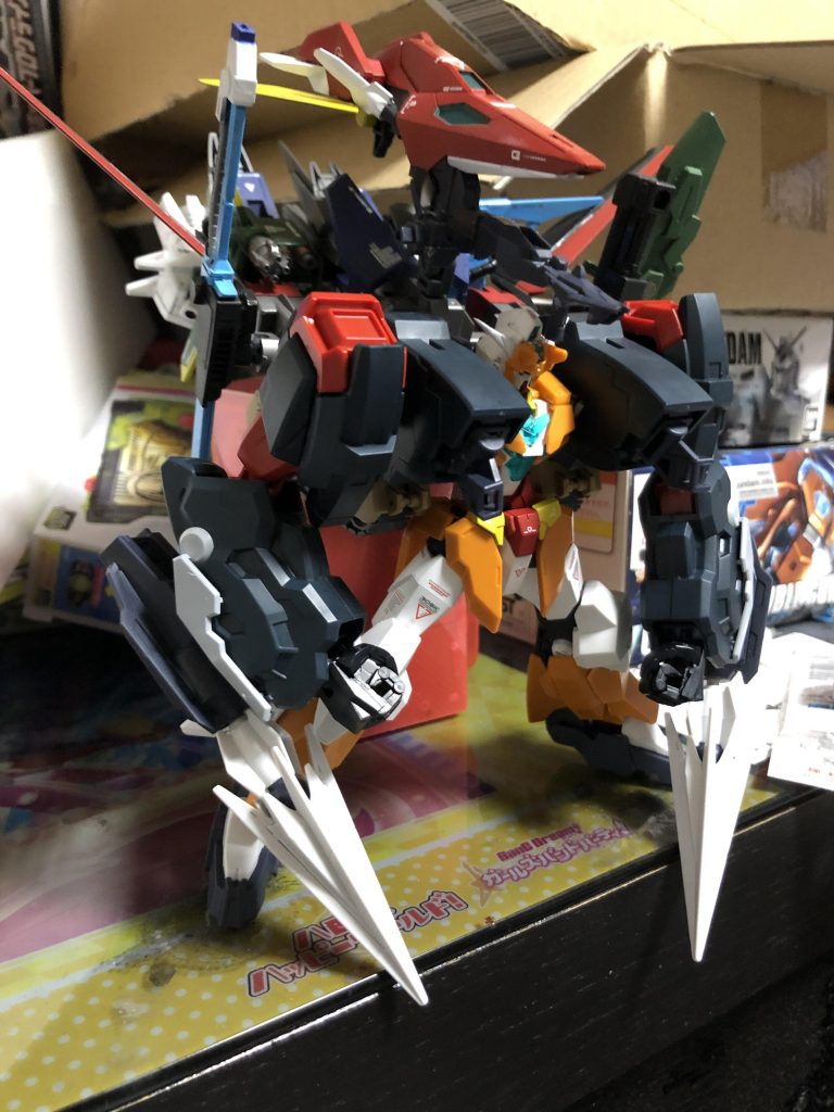 まぁ一応なんですけど前回のコンプリートユーラヴェンのアーマーと合体するギミックもありましてですね……


これが何を意味するのかは察してみてください……！