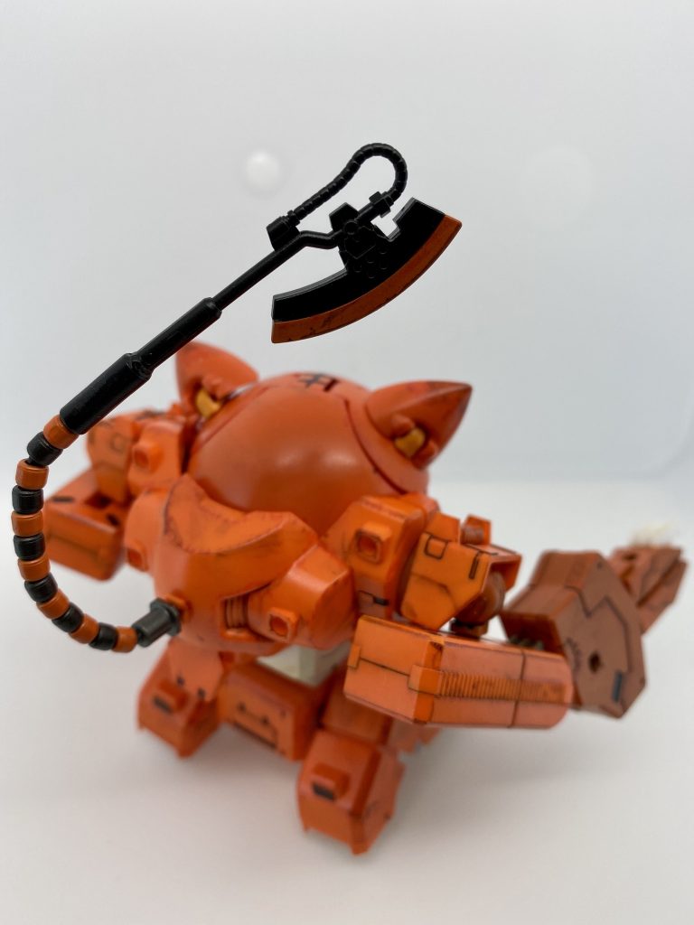 尻尾はRG系ザクのパイプのジャンクパーツです。ヒートホークもRGザク系のものです。