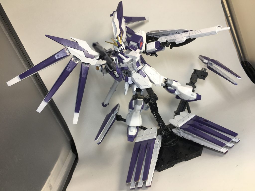 Hi-νガンダムのファンネルにプロトフィンファンとテリブルファンネル
テリブルファンネルは個人的にそのままビームはおかしいと思ったので二つを合わせて運用する感じ