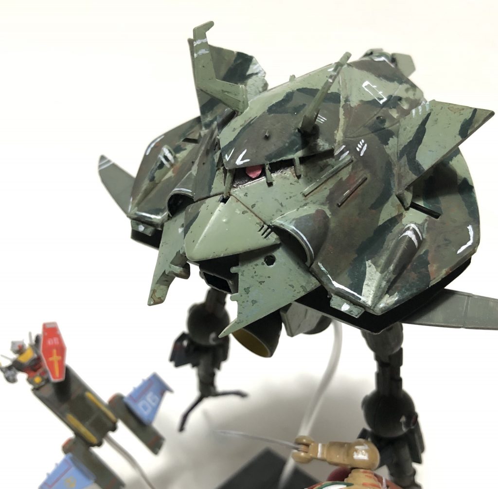 ドズル「やられはせんぞ!やられはせんぞ、貴様ごときに。やられはせん!」
「ジオンの栄光、この俺のプライド、やらせはせん、やらせはせん!やらせはせんぞーっ!」