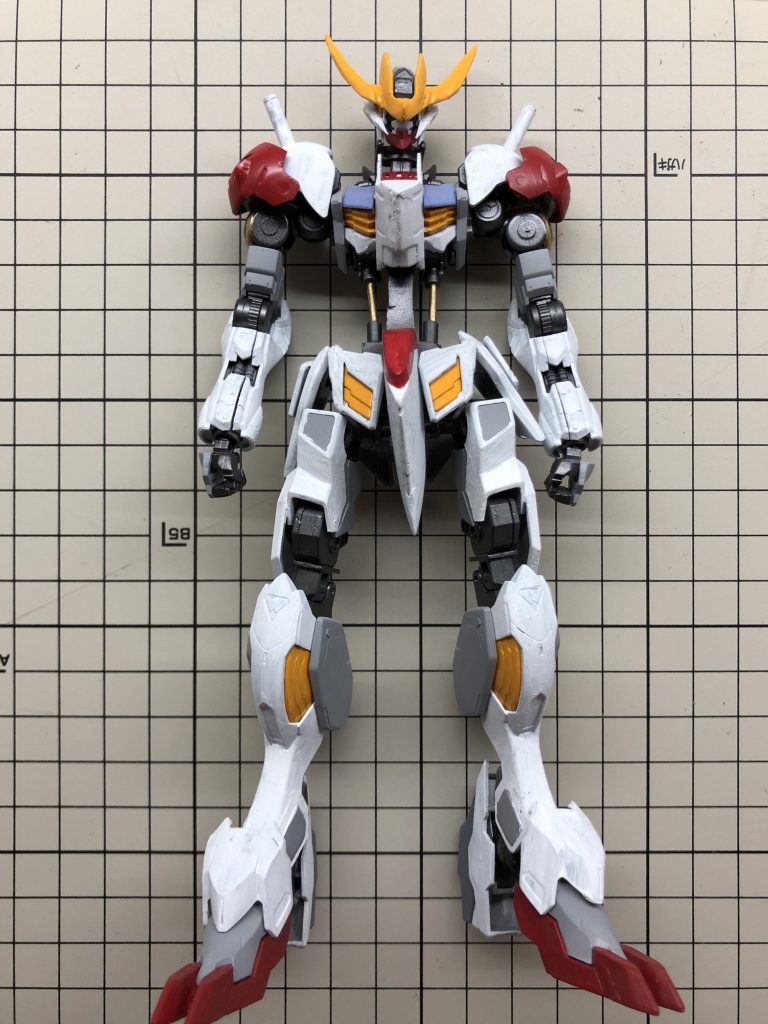 通常形態
MGを意識した自分好みのスタイルに改修しました。主に胴体の延長、バルバトス二体分の関節を使った手足の延長をしました。