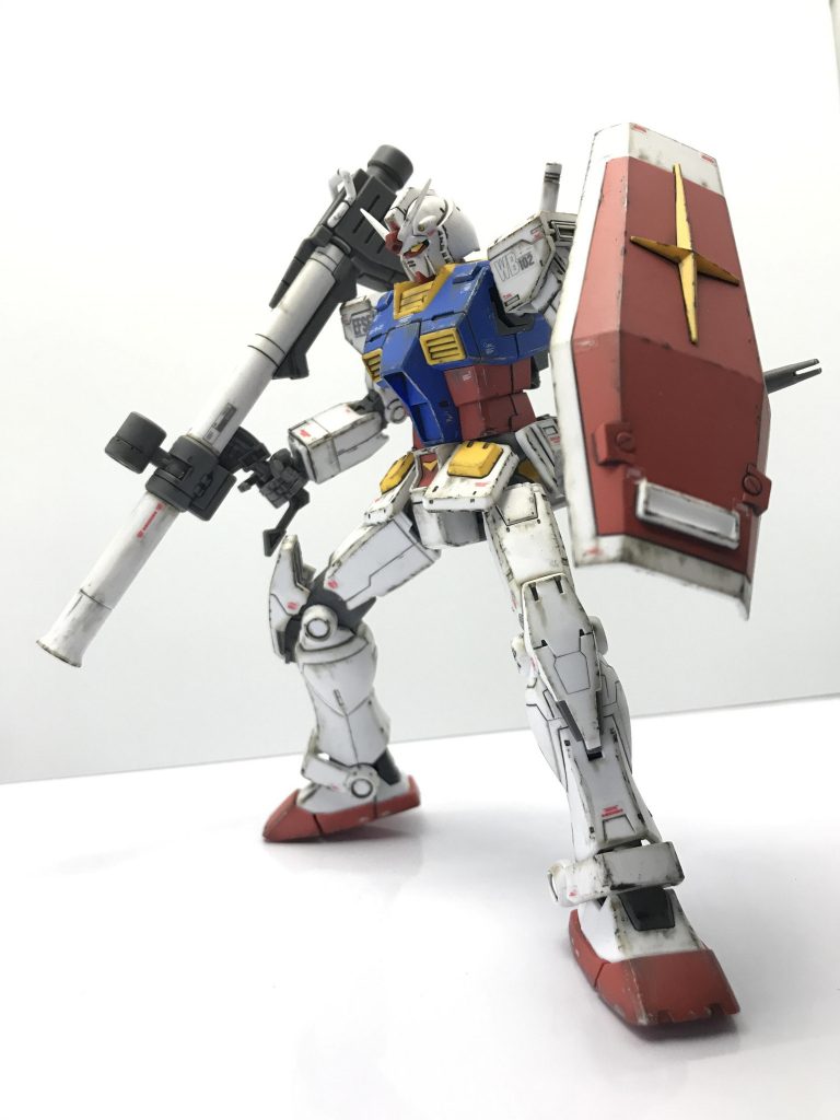 制作工程は撮ってないので、箱絵風のポーズをどうぞ。