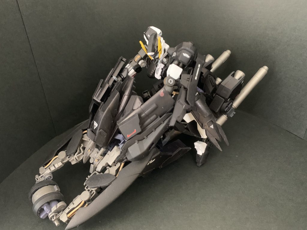 塗装後
塗料は
ガンダムマーカーエアブラシシステム
黒...ガンダムブラック
グレー...メカグレー
シタデルカラー
金属調...リードベルチャー