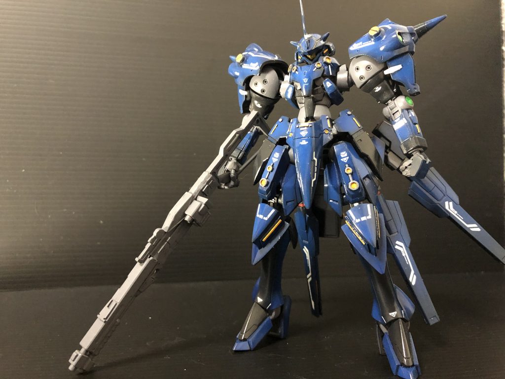 今回はわりとデカール多めでさらに00っぽい作品に仕上げています