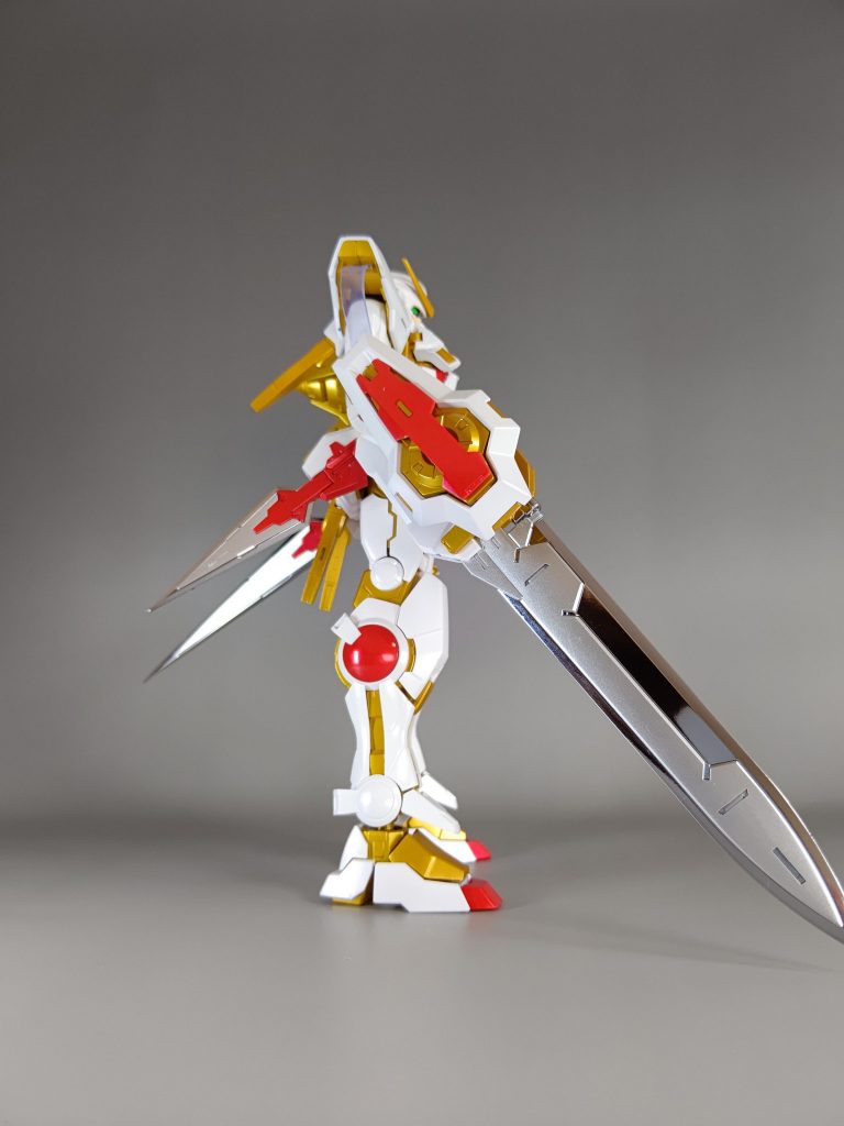 MG ガンダムエクシア–3枚目/制作者：滝 由佳理