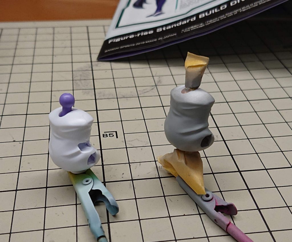 パテで埋めた後のシワの造形で苦労しました。