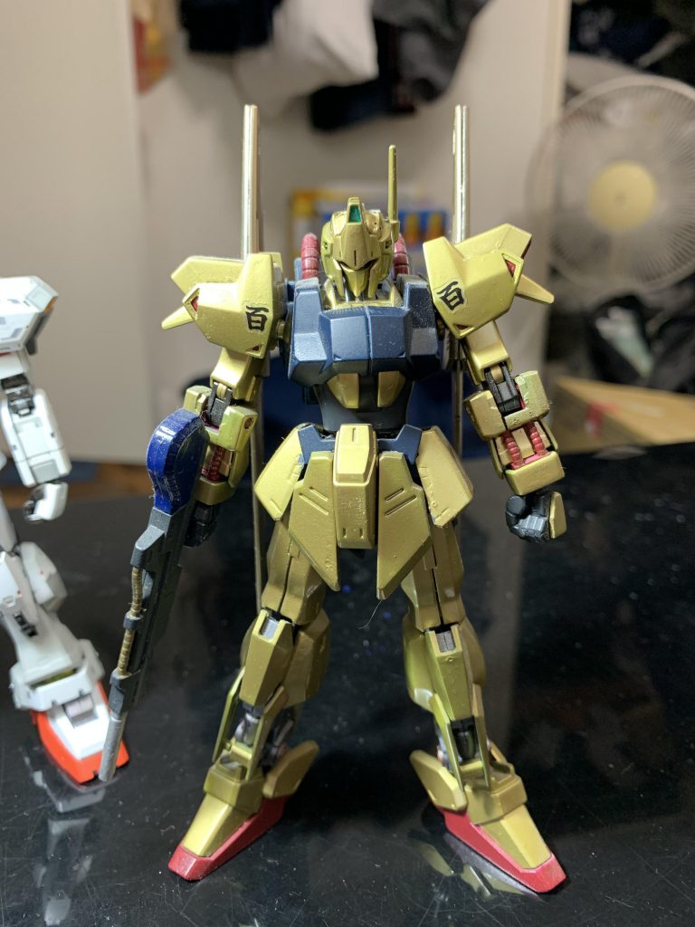 2回目の塗装
まだマシ…そして1番上に至るという感じです。個人的にはかなり上手くなったんじゃないかと思っています。(自画自賛)