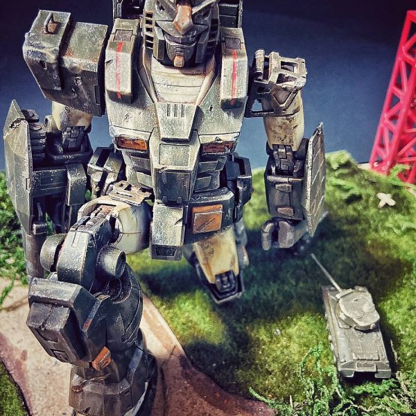 発見された朽ちたMS