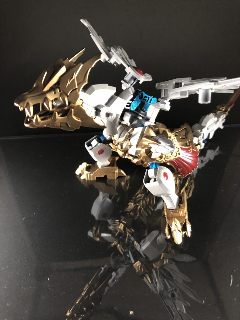 サムネ見ていただいたらわかると思いますがちゃんとドラゴンモードに変形できます。

本家と多少変形方法が異なりますが違和感なくできて良かったです。