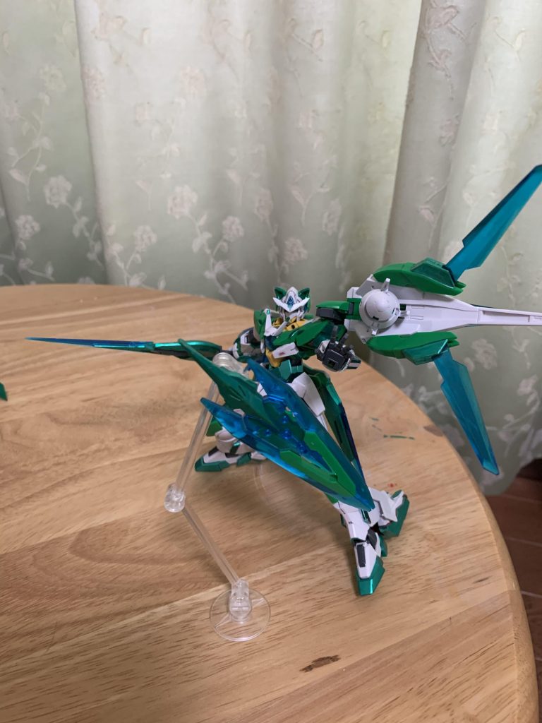 宇宙戦用です。
太陽炉以外特に変わった点はありませんが、塗装し直しました。