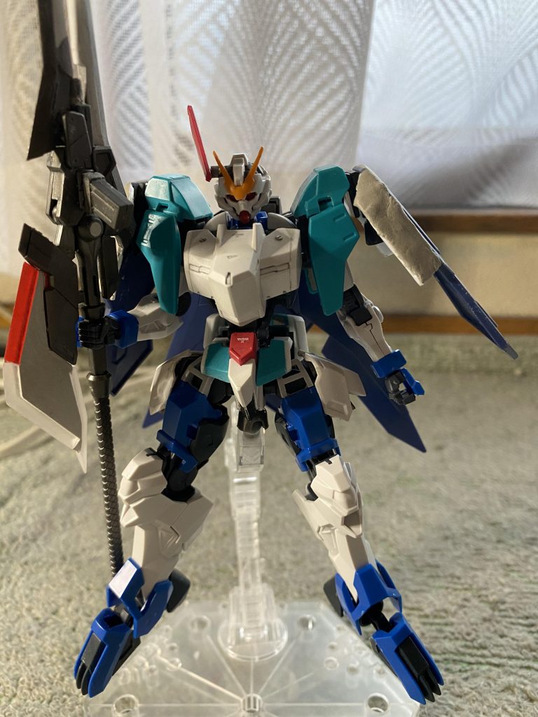 制作途中はまだ顔が違います。