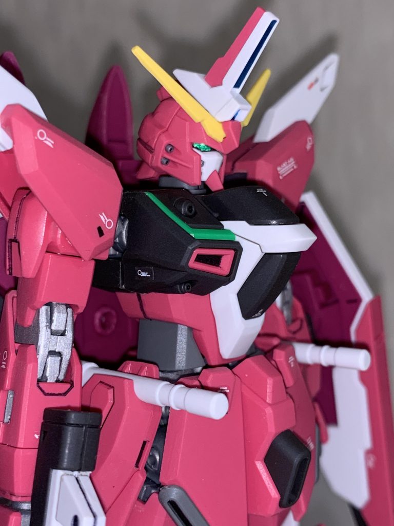 お気に入りショット達
ホイルシールはくっきり光ってくれてほんと嬉しいですねぇ。黒枠切り取るとさらに見栄え良くなりオススメです。