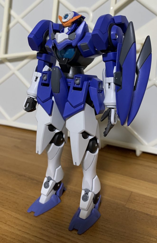 シールドのみの素立ちで。