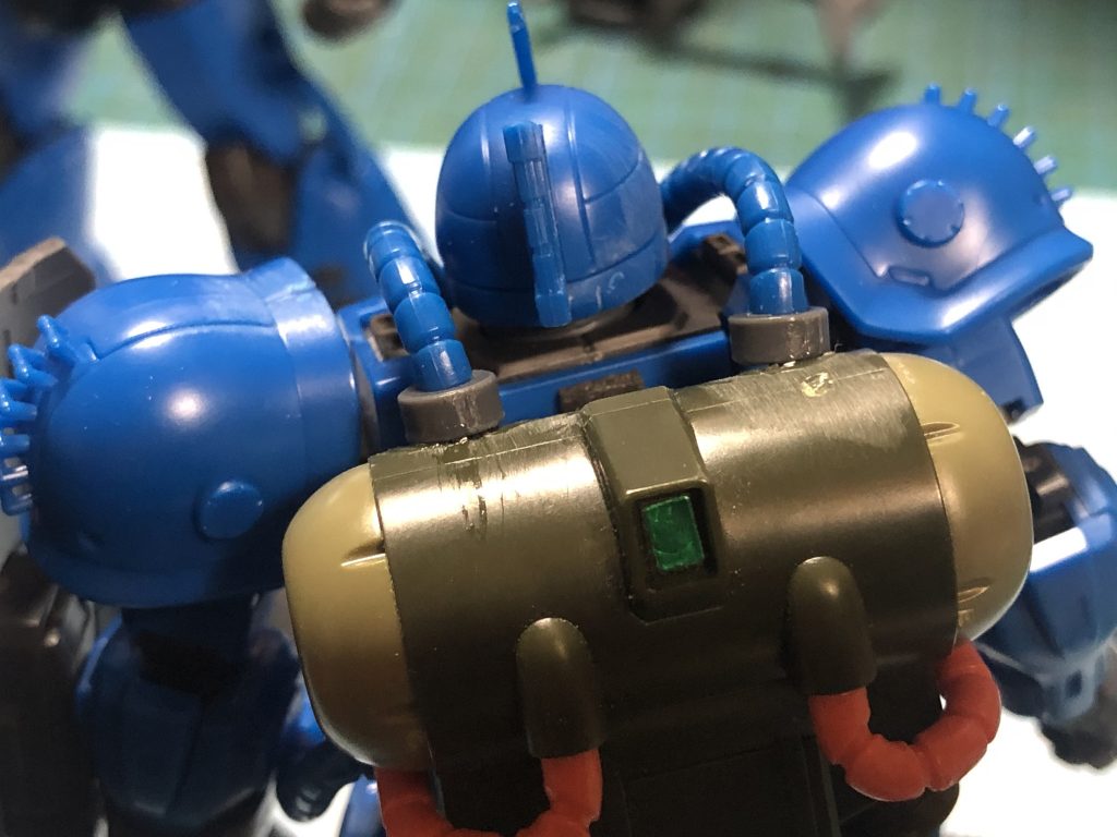 バックパックはマラサイから流用