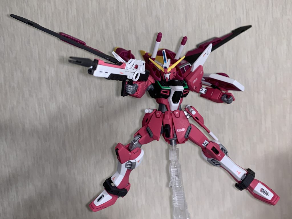 ビームライフルはセンサーが妖怪パーツ隠しにあったためオミット。割となくても気にならないデザインなので助かりましたw