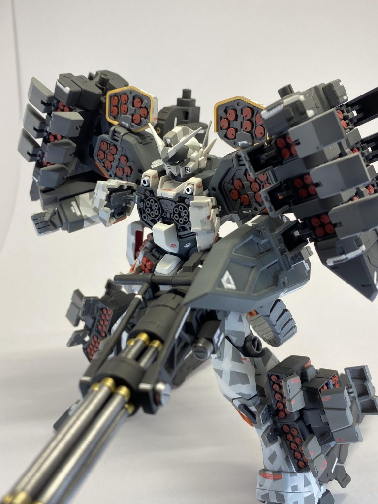 無限軌道展開による高速移動しながらのフルオープンアタック!!!(脳内イメージ)