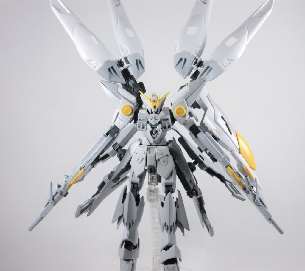 ゼロシステム
本機に搭載された戦闘用インターフェイス
ガンプラバトルにおいてはプレイヤーに悪影響が出ないように調整されており、ただの機体強化(要はトランザムみたいな扱い)だか、ことりはこのシステムを使うと何故が攻撃的になり、この状態では何をしでかすかわからない為味方からも非常に恐れられている。