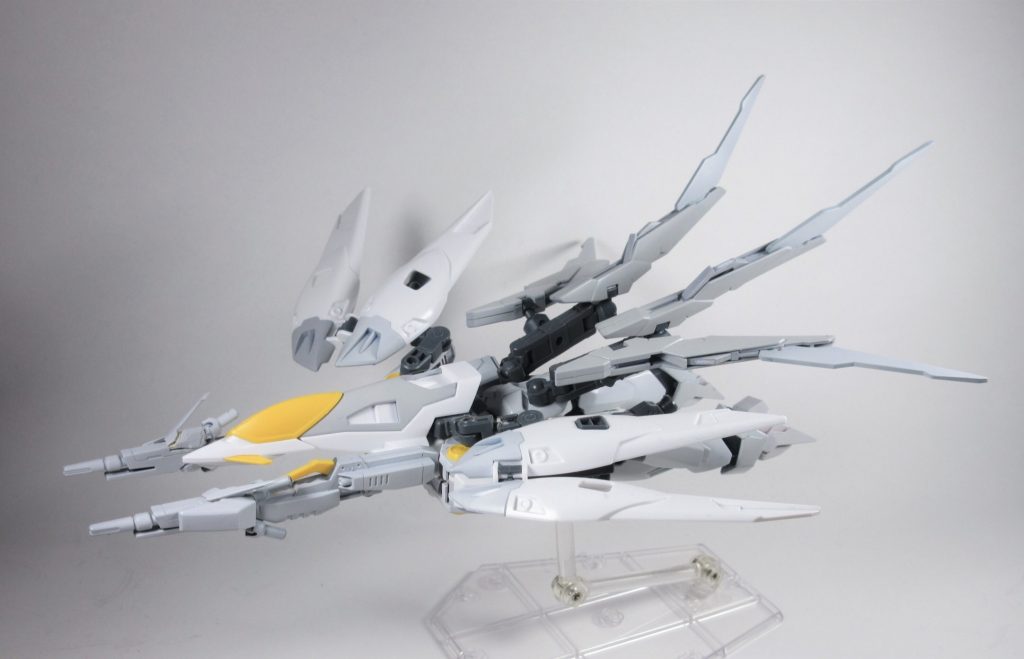 ・ネオバードモード
高速巡航形態
ツバークによってより優雅なシルエットになっており加速度もましている。
基本的にはツインバスターで攻撃後この形態で離脱する遊撃的戦法が望ましい