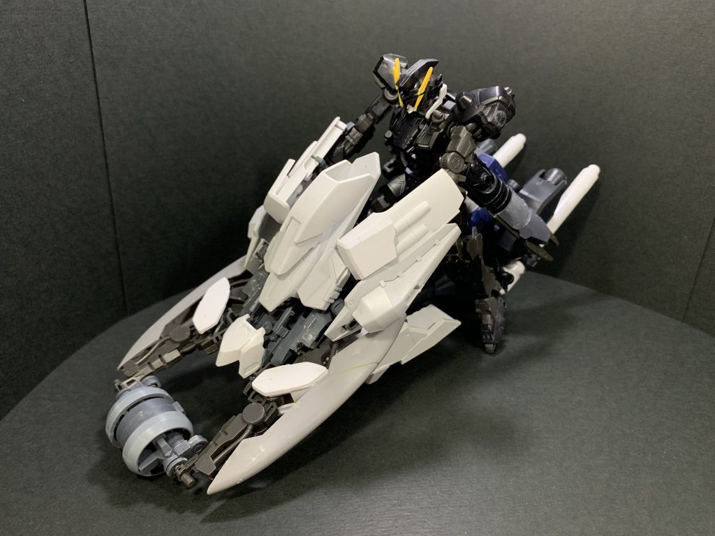 塗装直前
最初は全体のバランスを取るのにかなり苦労しました
ここから若干の変更をしました