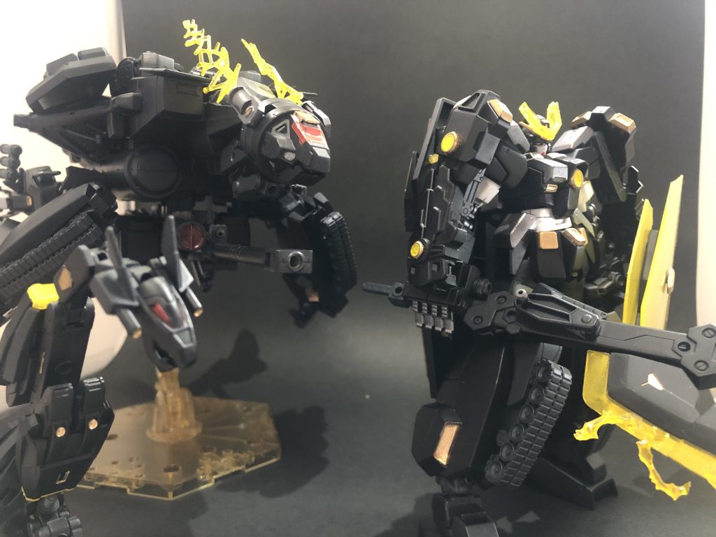 最後は3体で締め。
ここまで読んでいただき、おつかれさまでした&ありがとうございました。
四神の最後が1/144のガンプラとは思えない重さになってしまった…
もし順番が違ったら、玄武は戦車無しだったかもしれないですね。または他の子が豪華になってたかも…?