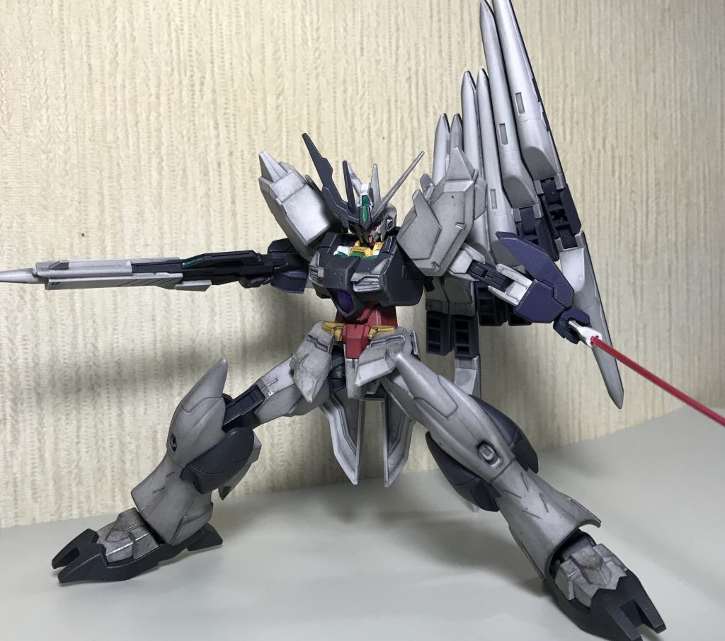 アクション‼️
ビームサーベル⚔
本体がコアガンダム2なので、3本のビームサーベルを装備してます。