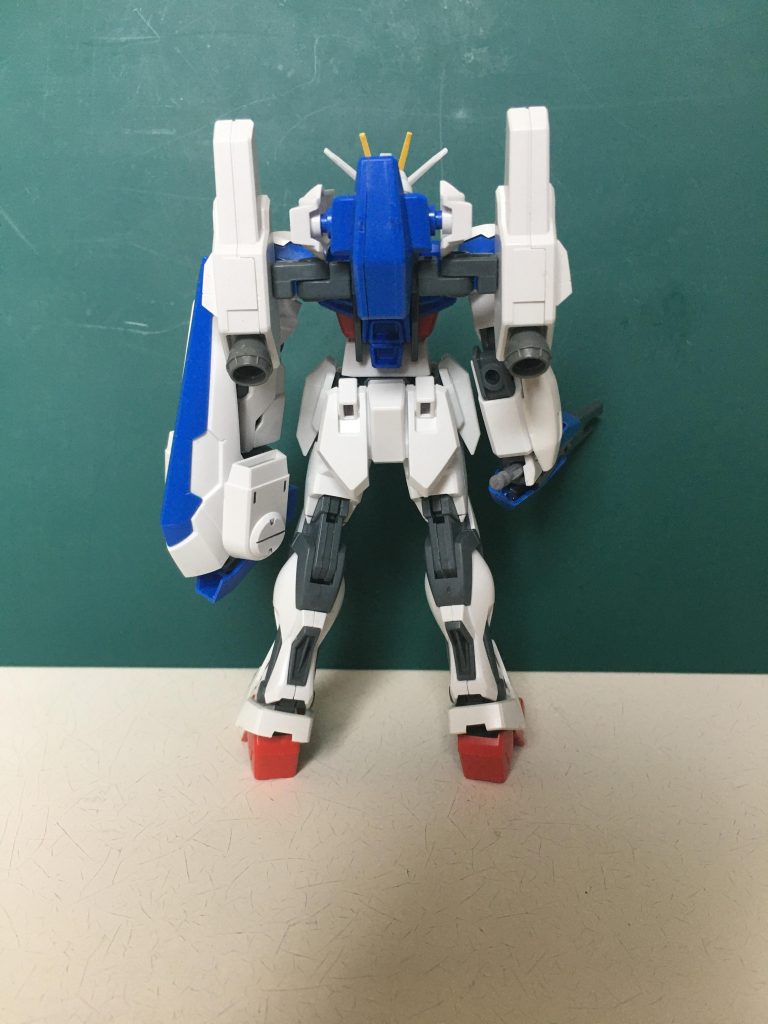 ストライカーガンダム(試作近接武装①)–3枚目/制作者：ゆうじ