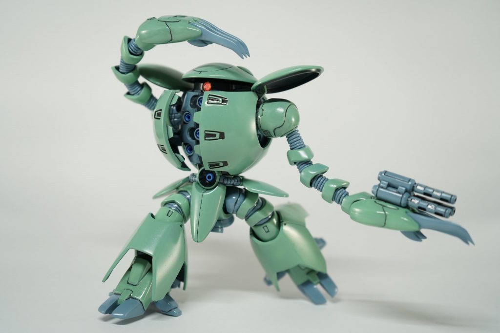 落石の中、走るカプル(ウィルゲム発掘あたりのシーンかな)