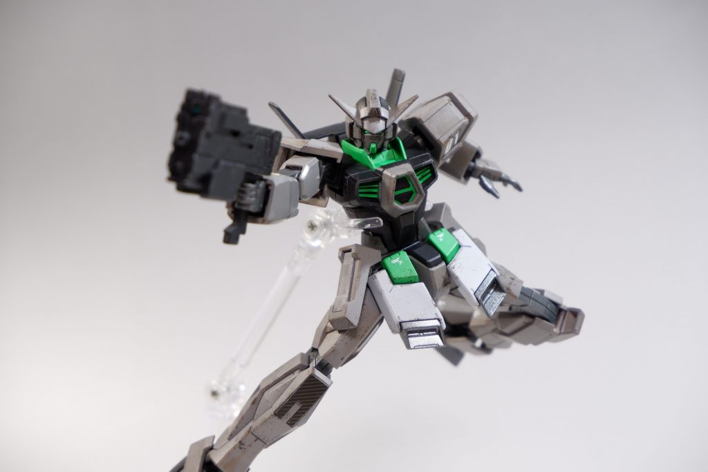 SEEDっぽいぽーずで