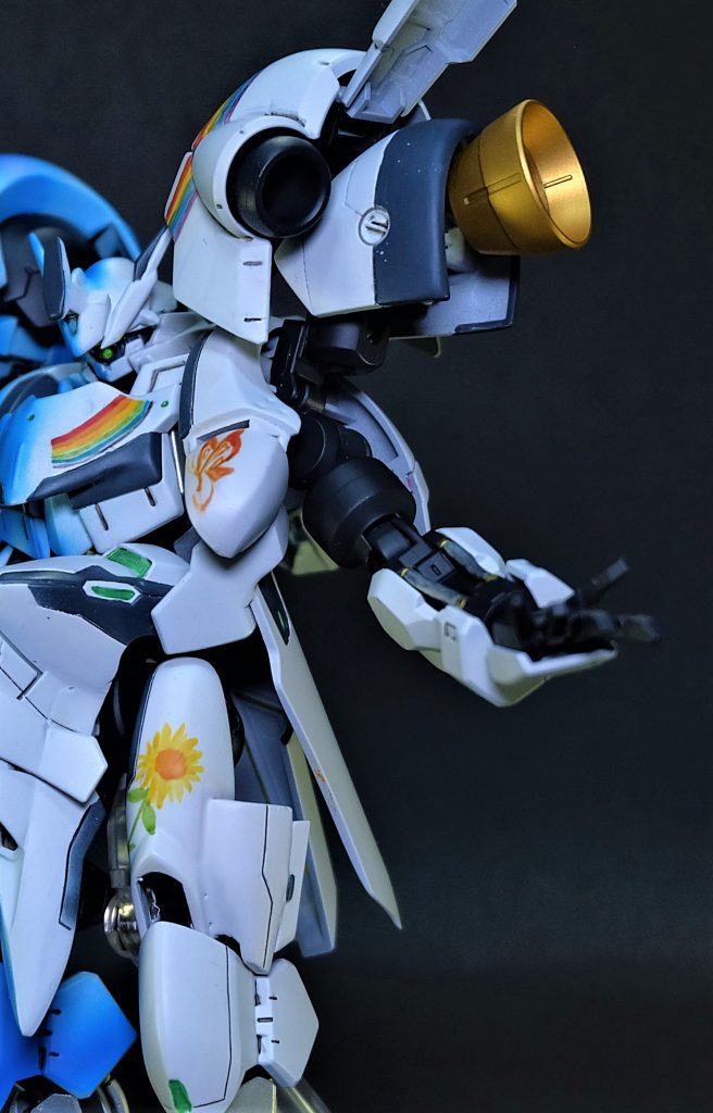 昨今のコロナの影響もありますが、少しでも元気が出ればなということで希望溢れる夏をテーマに全体を塗装しました。
これからの季節、梅雨が明ければ楽しい夏が来ることを祈って、少し先取りで塗ってみました。