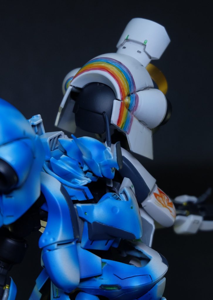 青い海をイメージした。いかがでしょう?